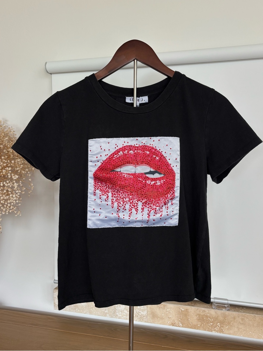 Love J. Black Graphic Rhinestone Lips Tee Size M Y2K Party 90s 2000s